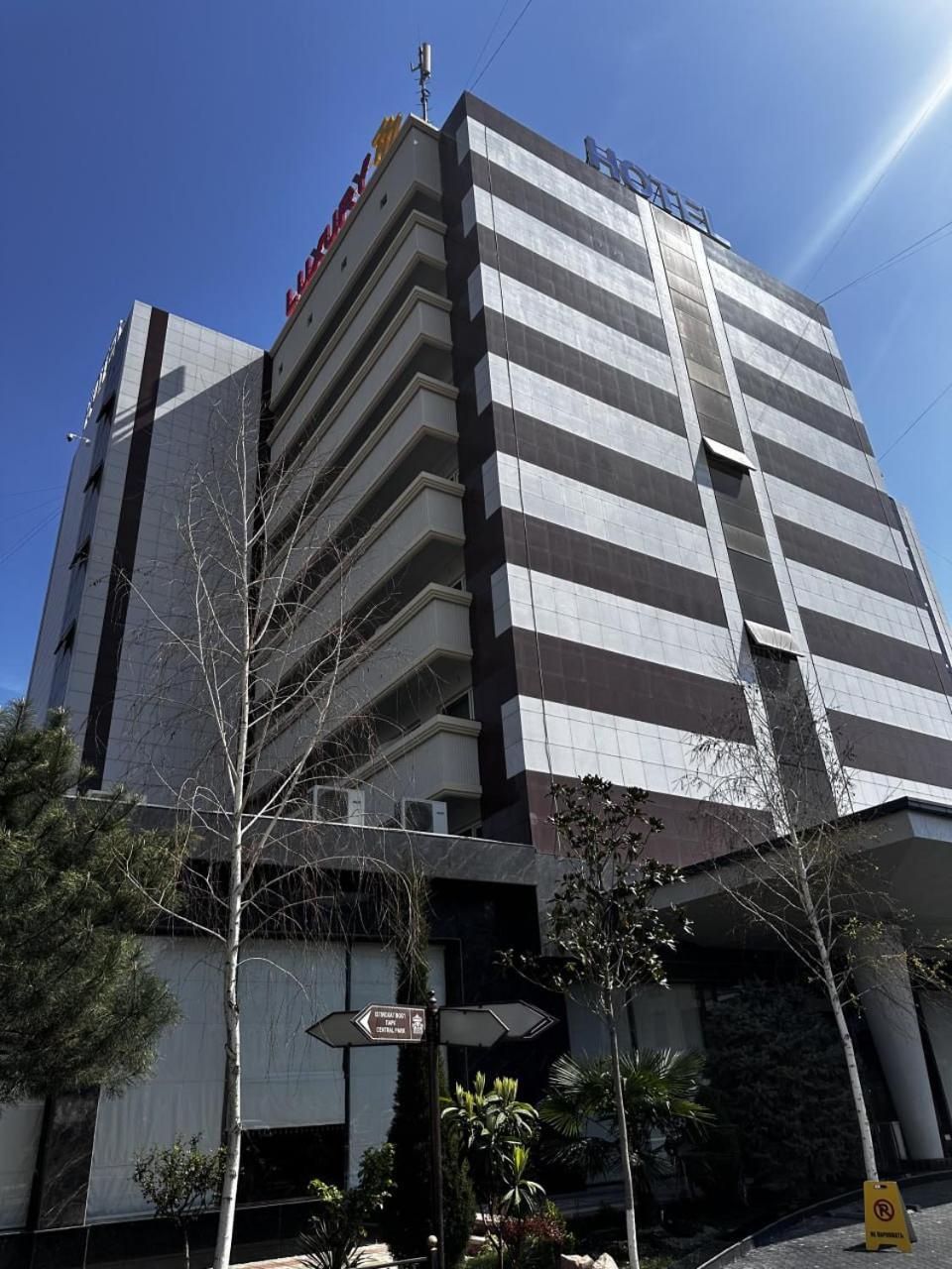 Ziyorat Luxury Hotel Fergana Dış mekan fotoğraf
