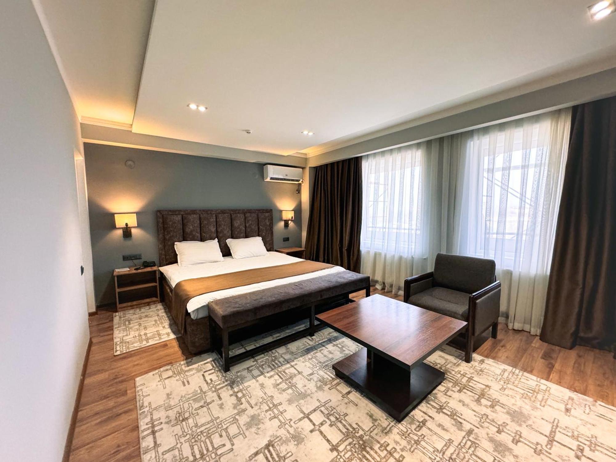 Ziyorat Luxury Hotel Fergana Dış mekan fotoğraf