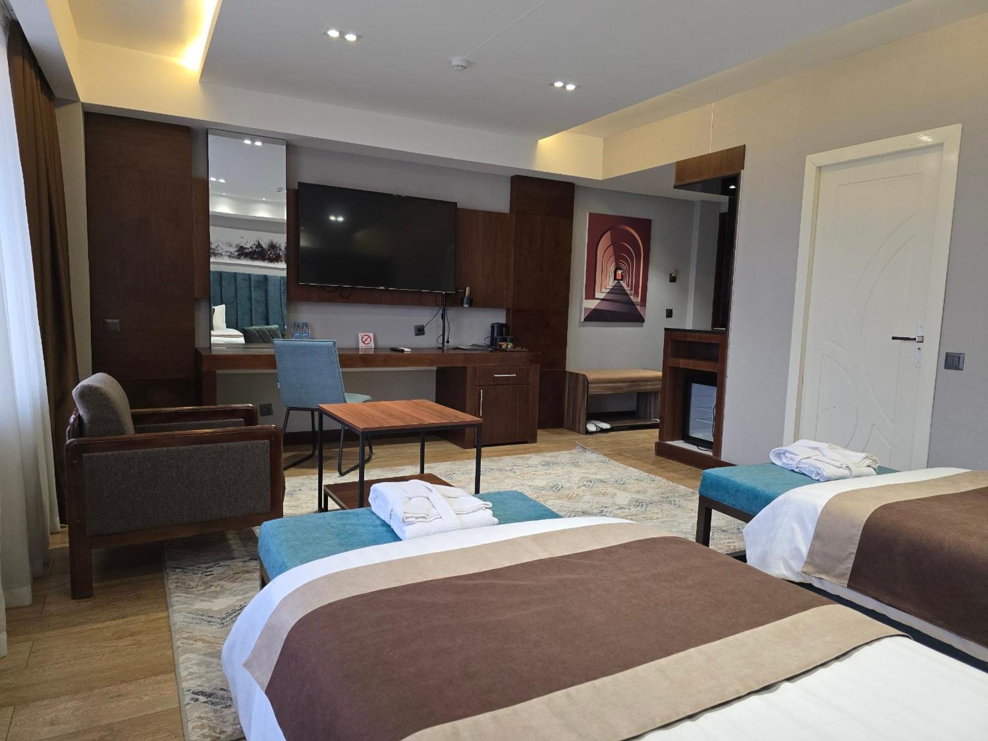 Ziyorat Luxury Hotel Fergana Dış mekan fotoğraf