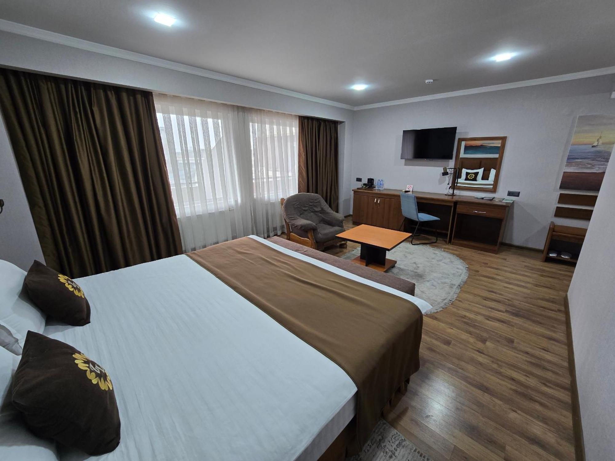 Ziyorat Luxury Hotel Fergana Dış mekan fotoğraf