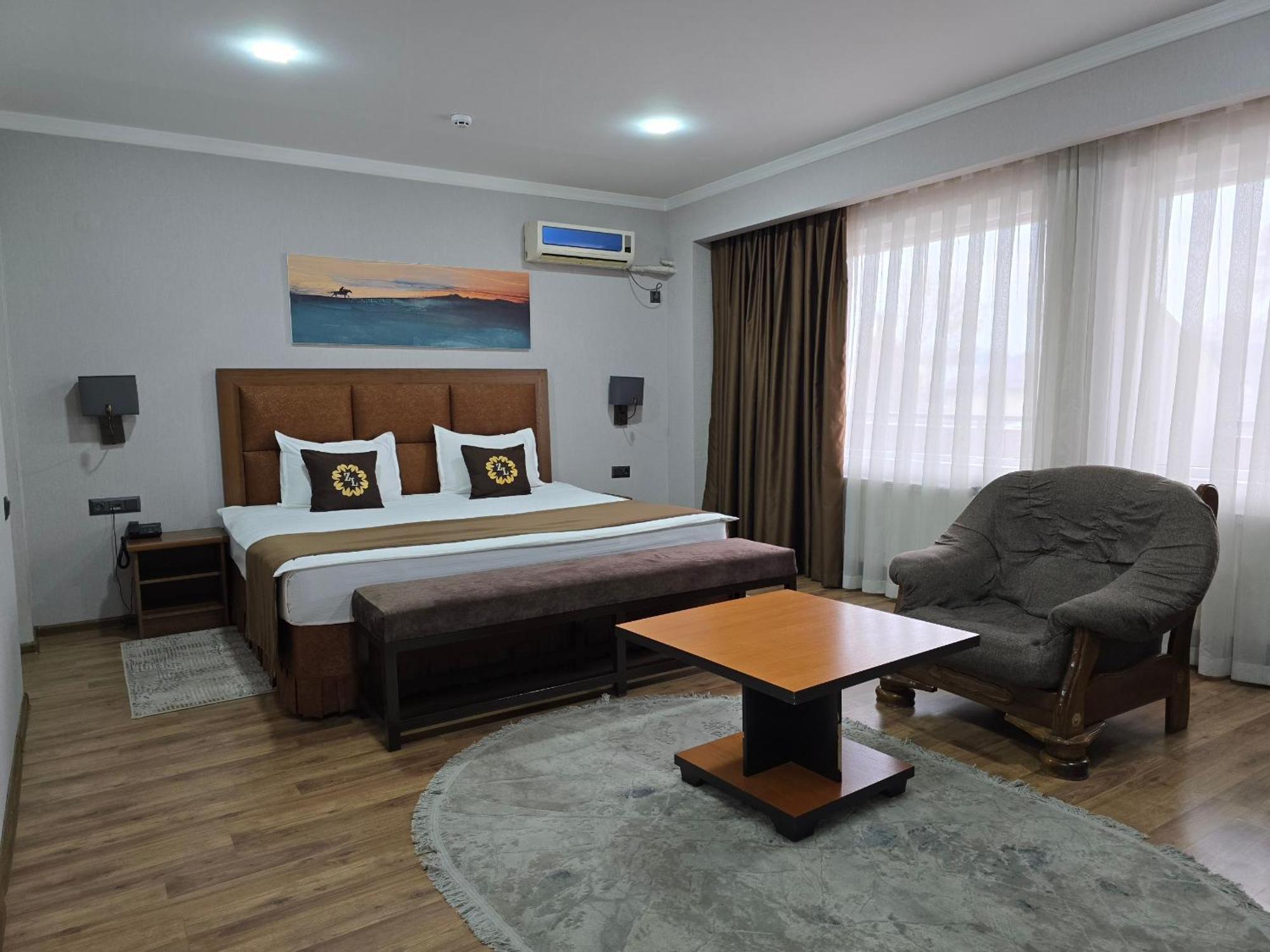 Ziyorat Luxury Hotel Fergana Dış mekan fotoğraf