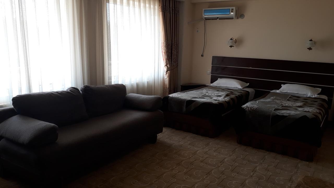 Ziyorat Luxury Hotel Fergana Dış mekan fotoğraf